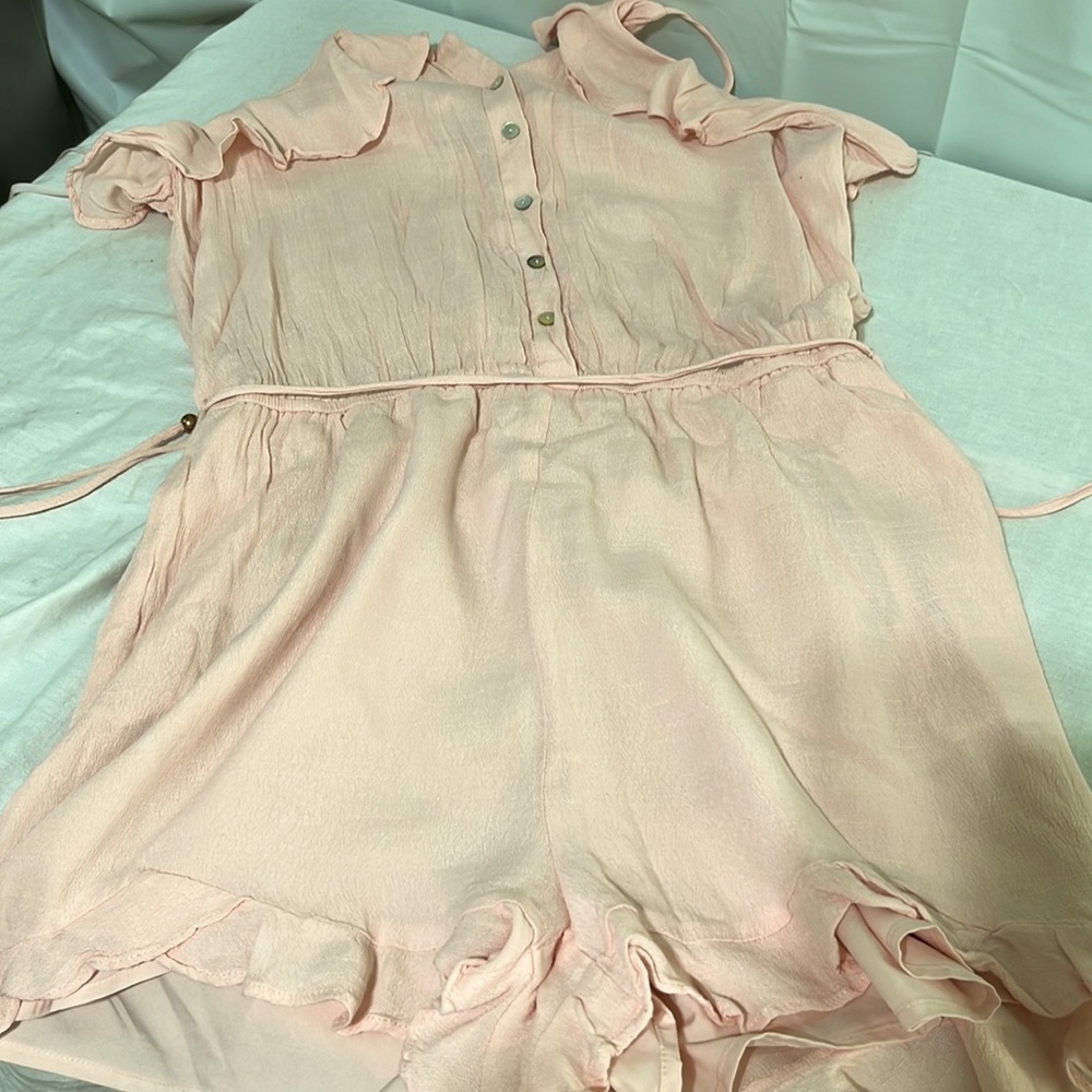 Naked Zebra brand Shorts Romper with t-back style Pink Size M. Ruffled neck